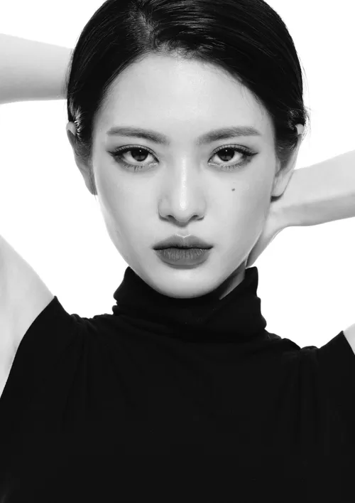 model - 송이빈