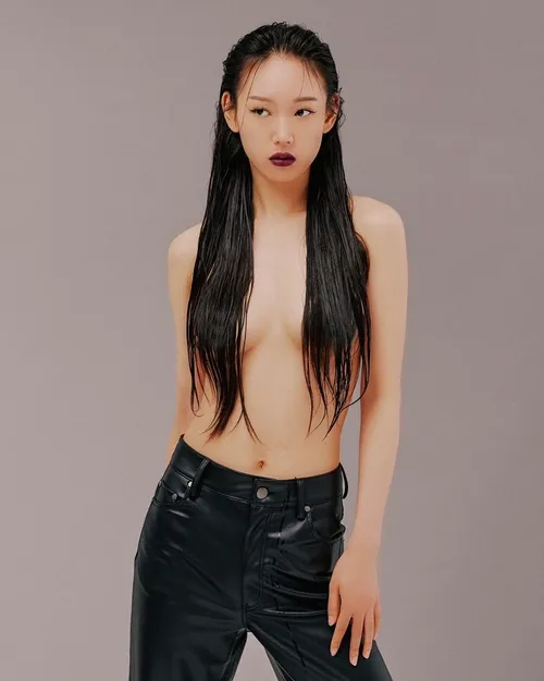 model - Kim Hee Jung